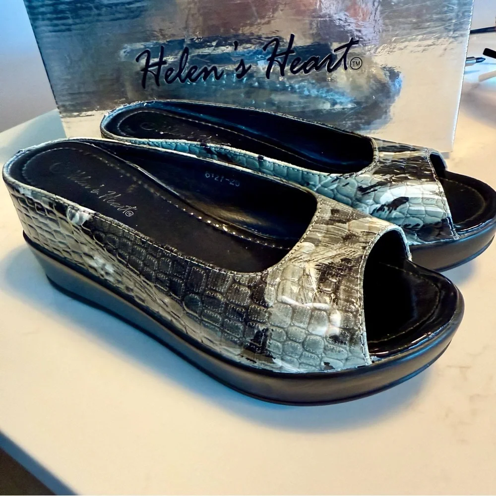 5 for $25!! Helen’s Heart Platform Wedges / Box Exceptional Condition